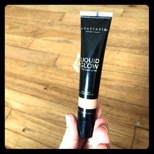 Anastasia liquid highlighter